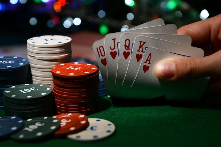 Live card dealer at taruhan77 lottery studio